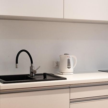 Apartament Z Upadkiem Ikara / Apartment With The Fall Of Icarus 우치 외부 사진