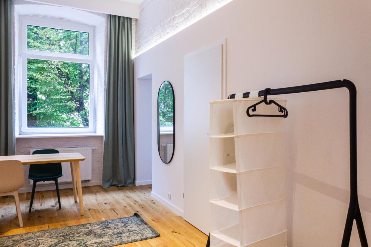 Apartament Z Upadkiem Ikara / Apartment With The Fall Of Icarus 우치 외부 사진