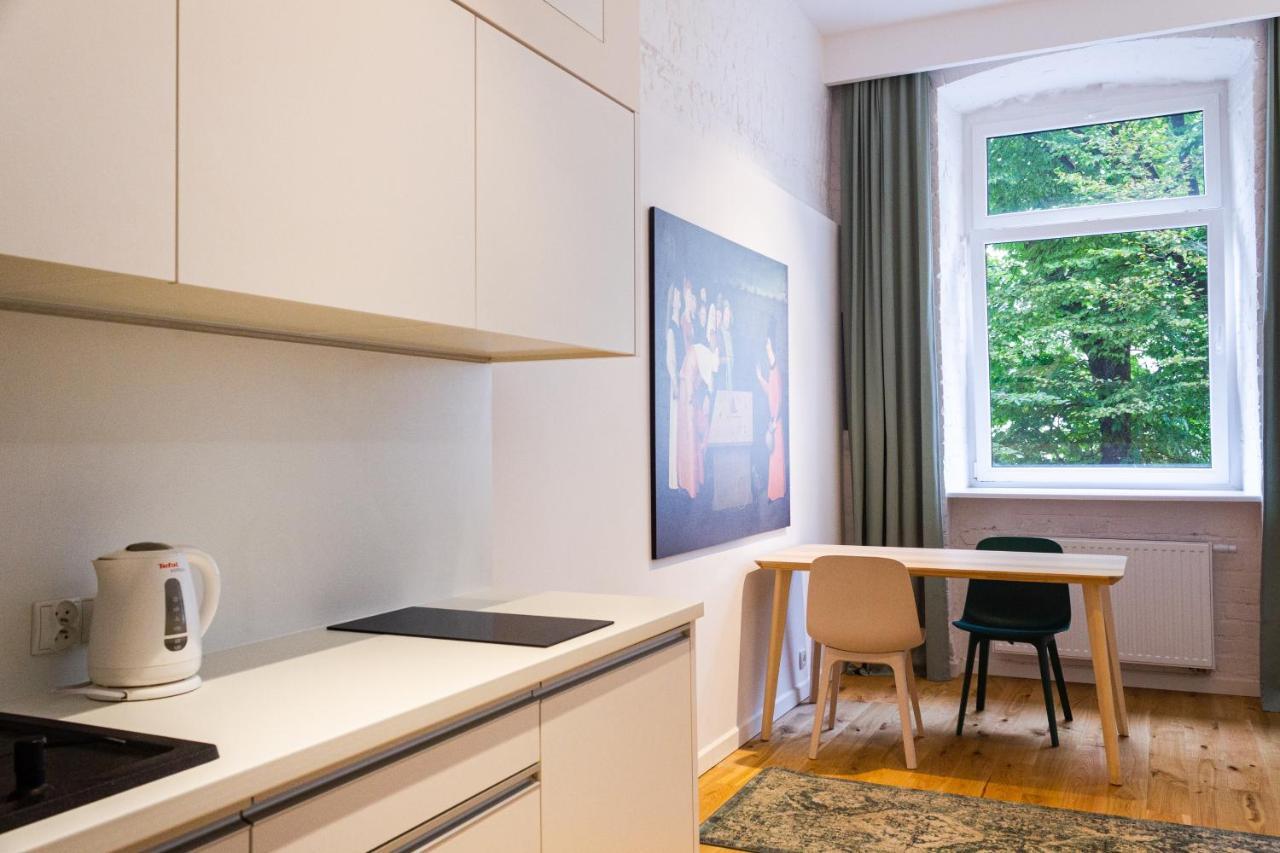 Apartament Z Upadkiem Ikara / Apartment With The Fall Of Icarus 우치 외부 사진
