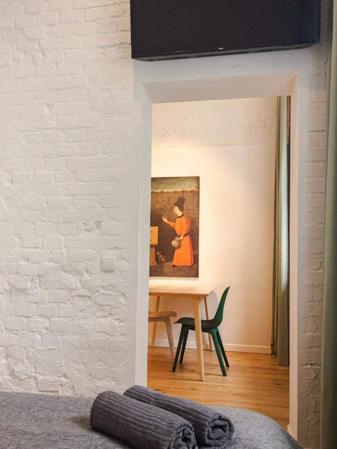 Apartament Z Upadkiem Ikara / Apartment With The Fall Of Icarus 우치 외부 사진